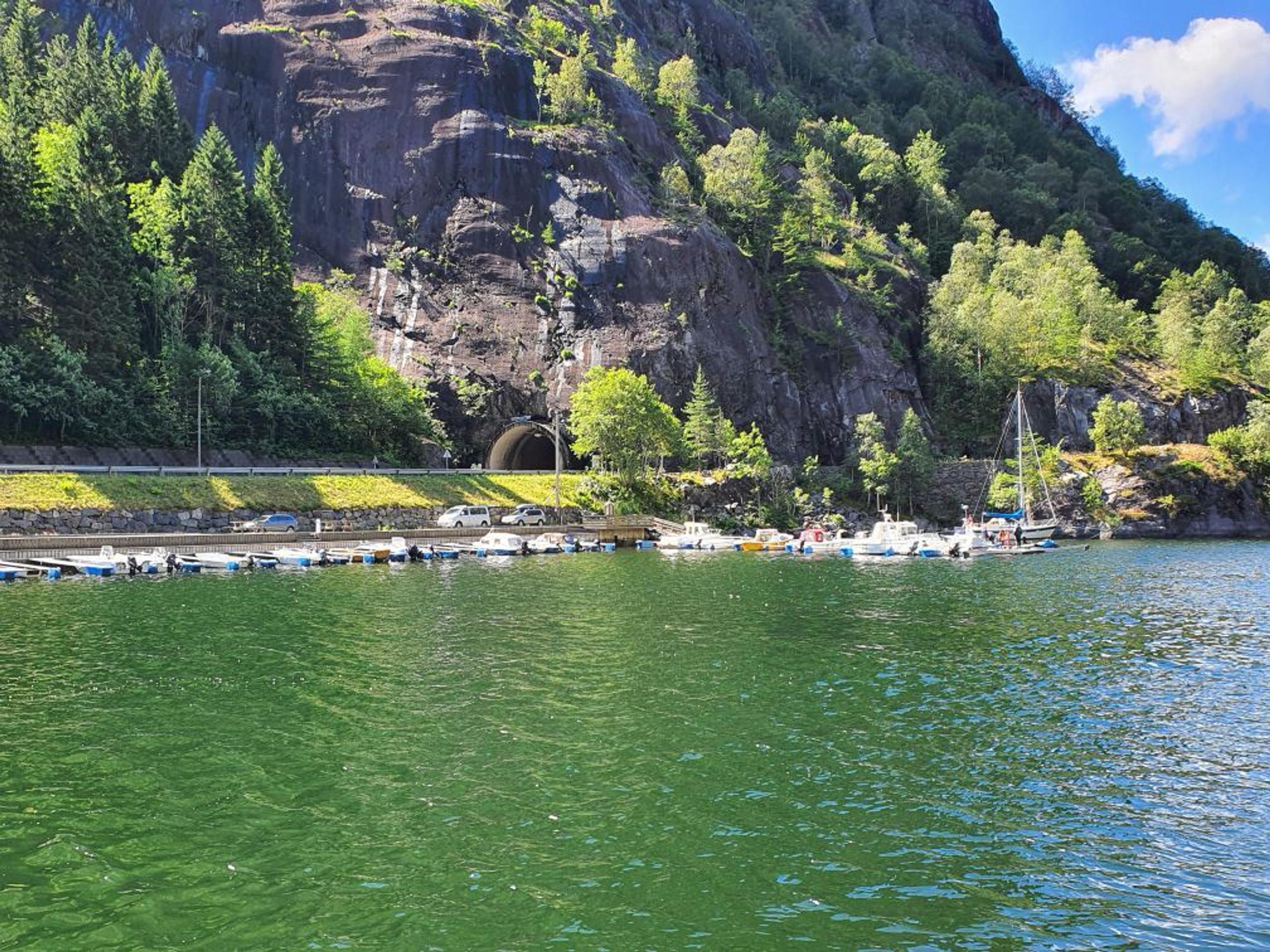 Fjæra guest marina