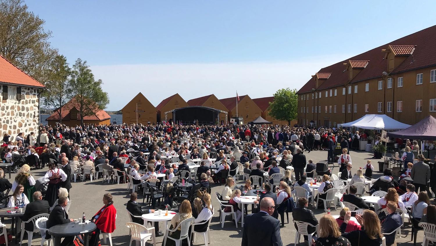 Crowd at Fredriksvern Verft