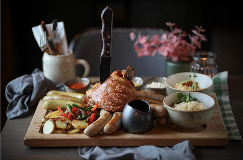 alpenhaus food