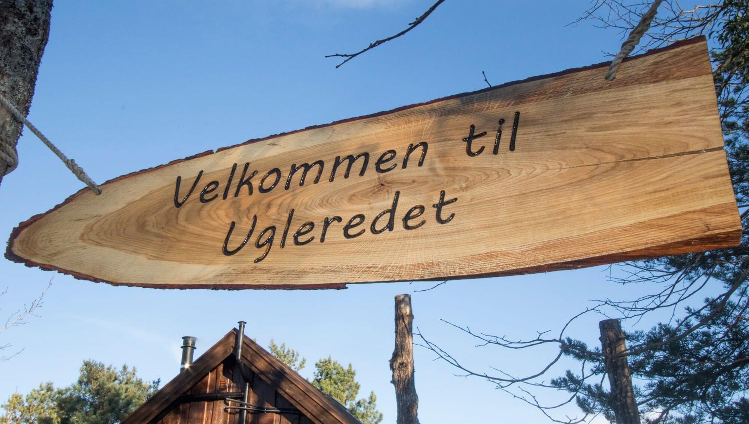 Welcome sign