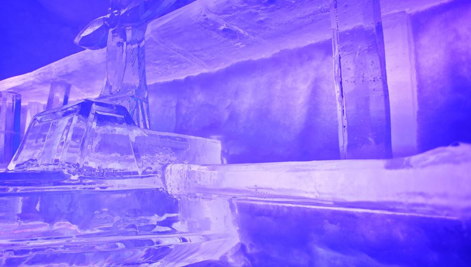 Art made of ice