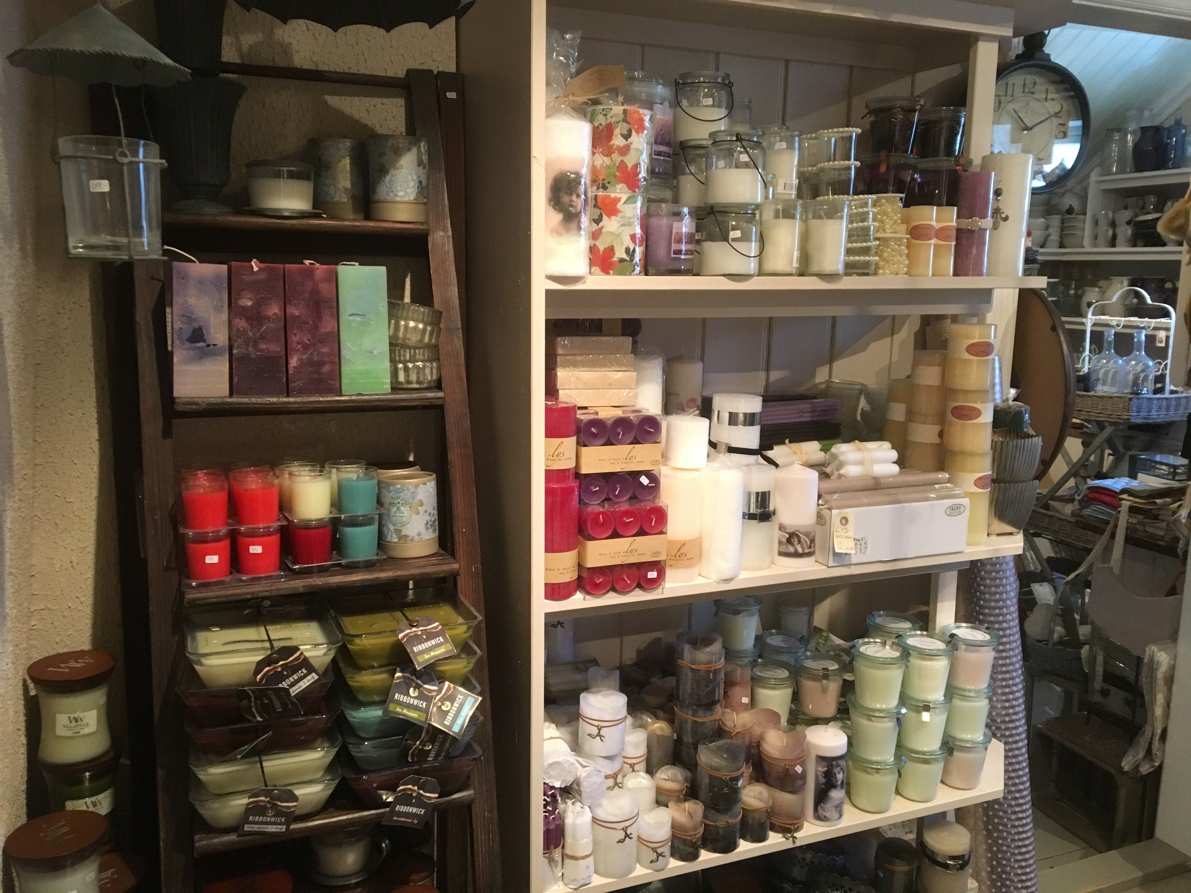 Candles and napkins