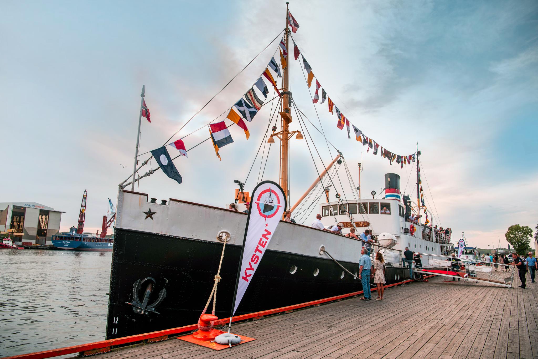 DS Kysten at the pier in Tønsberg