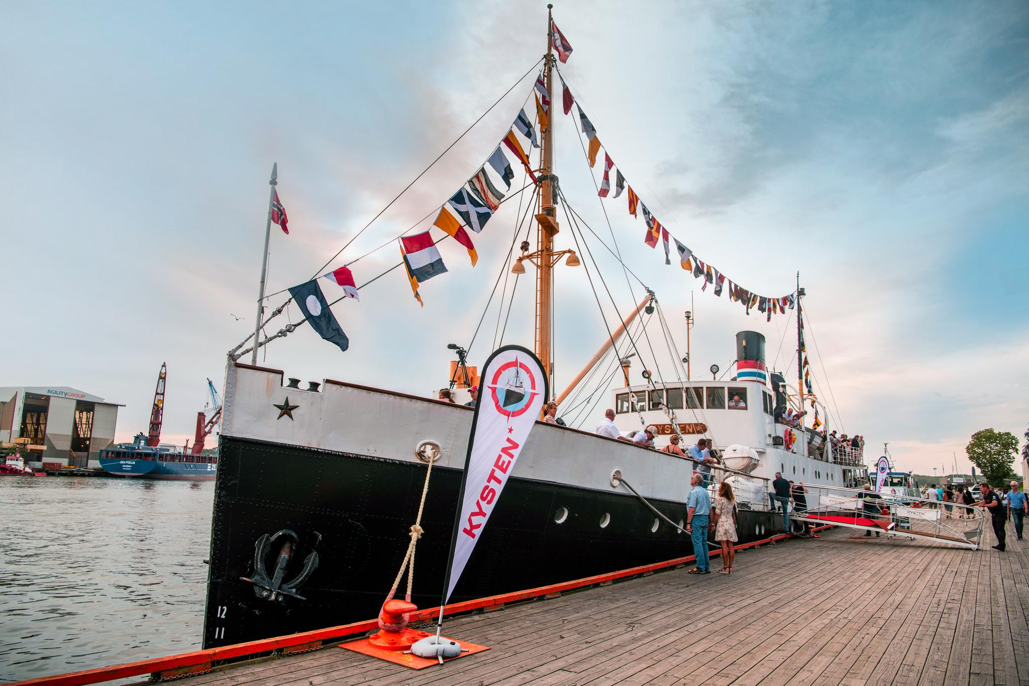 DS Kysten at the pier in Tønsberg