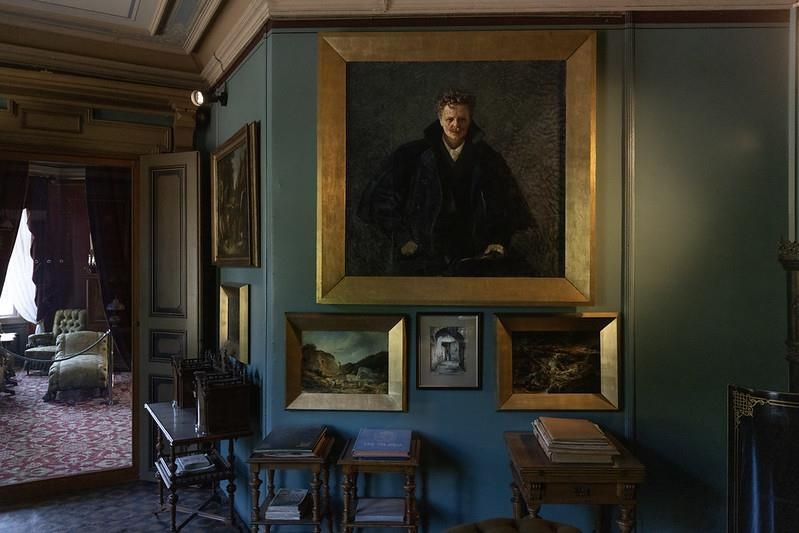 Pictures on the wall in Ibsen's home