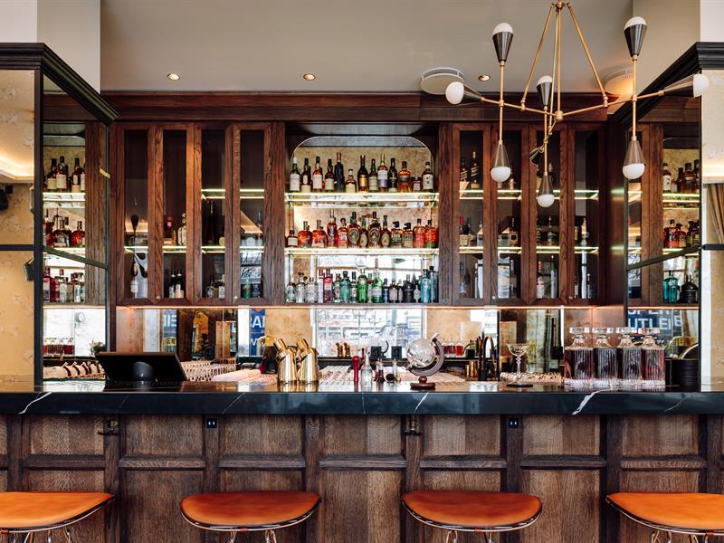 Bar at Pier 42
