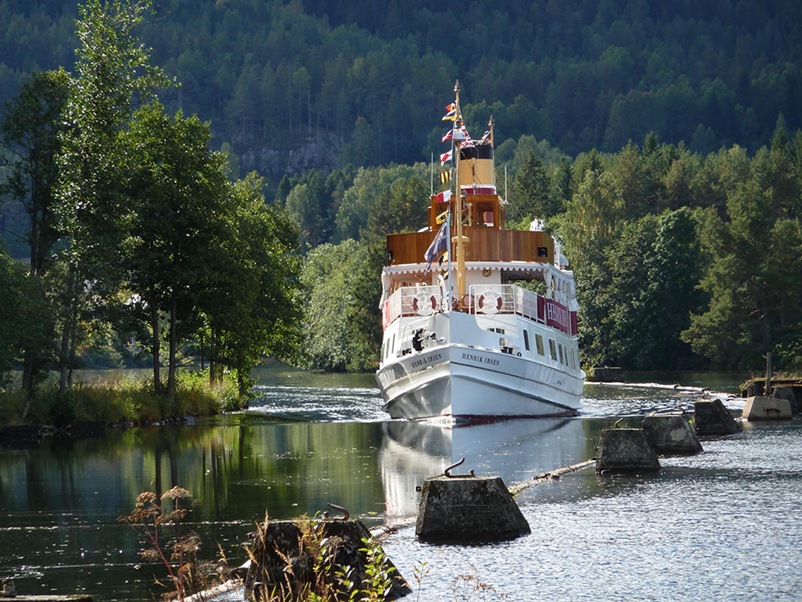 MS Henrik Ibsen on the Telemark Canal 