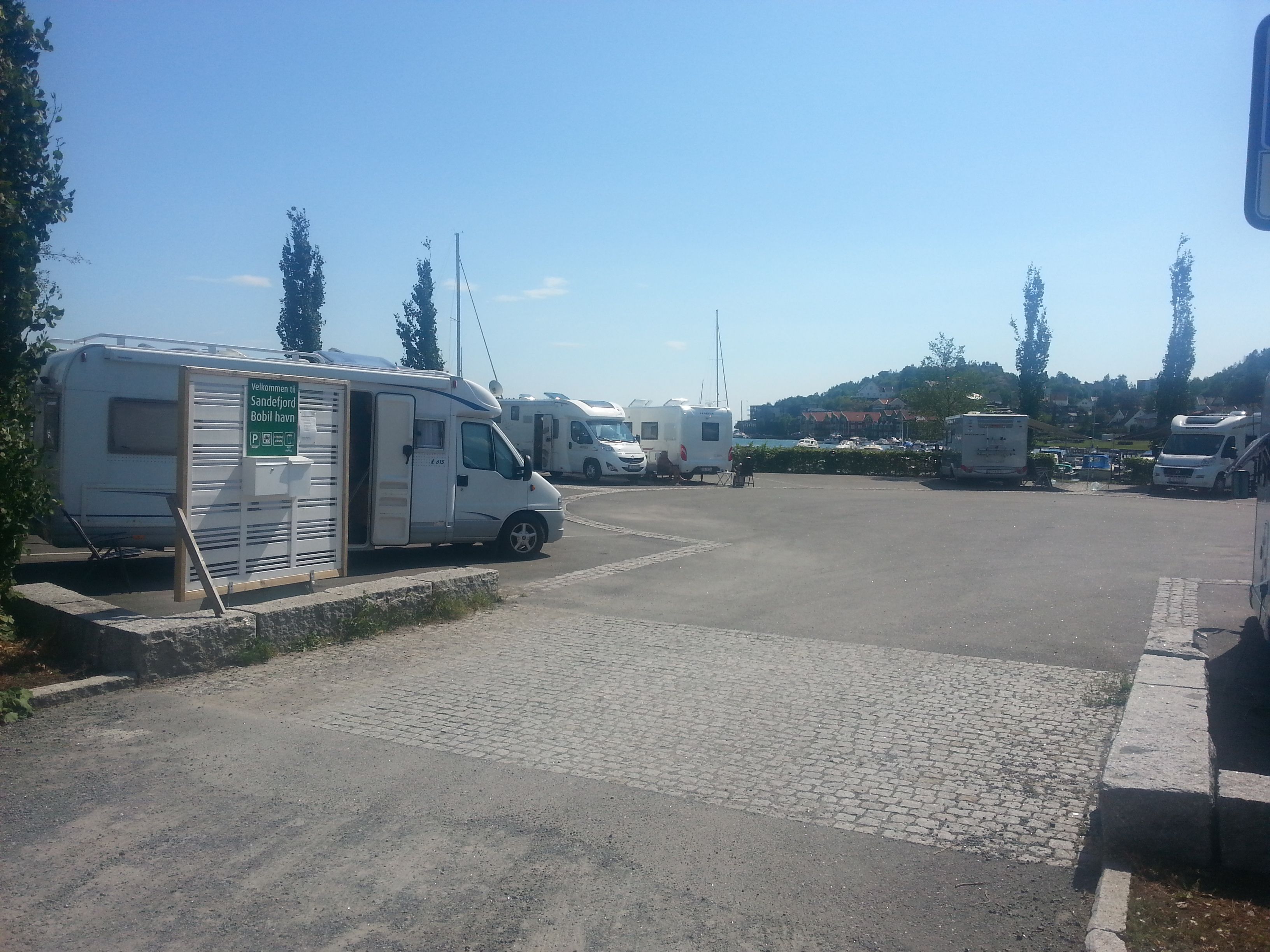 Bobiler parkert på Sandefjord Bobilpark