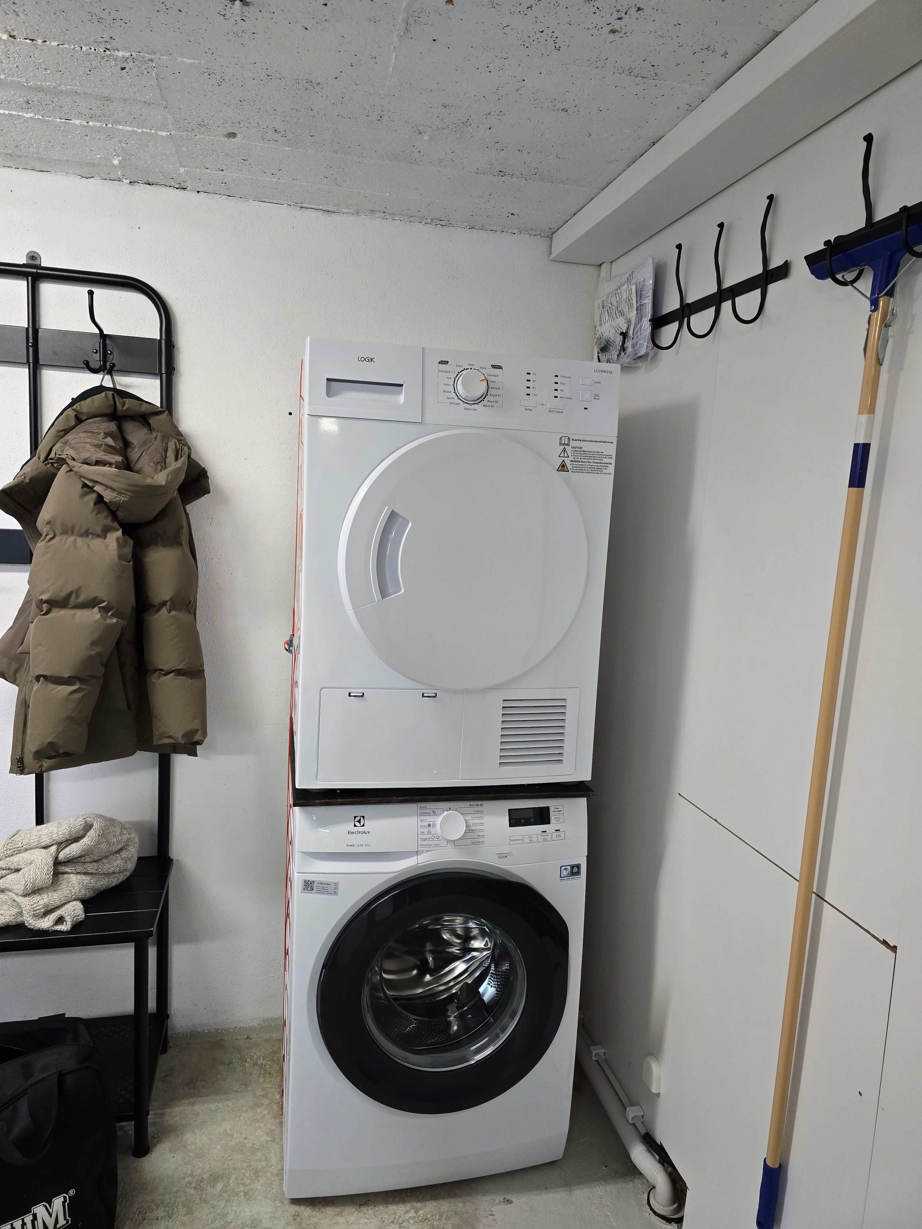 Washing machine and dryer