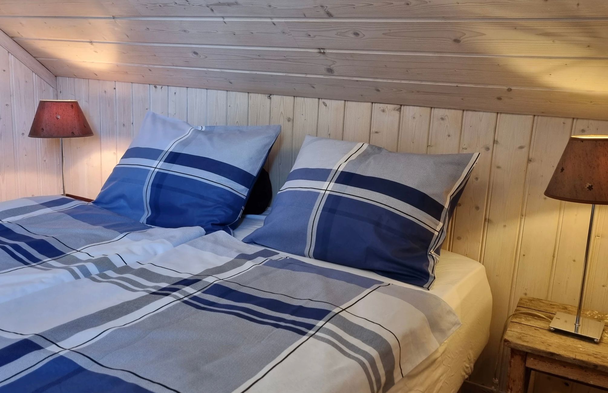 Senger og lampe