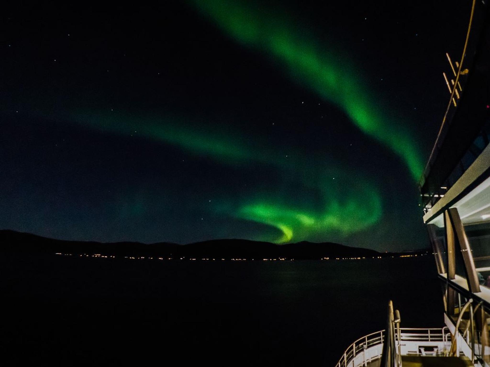 Northern Lights & Full Steam Cruise