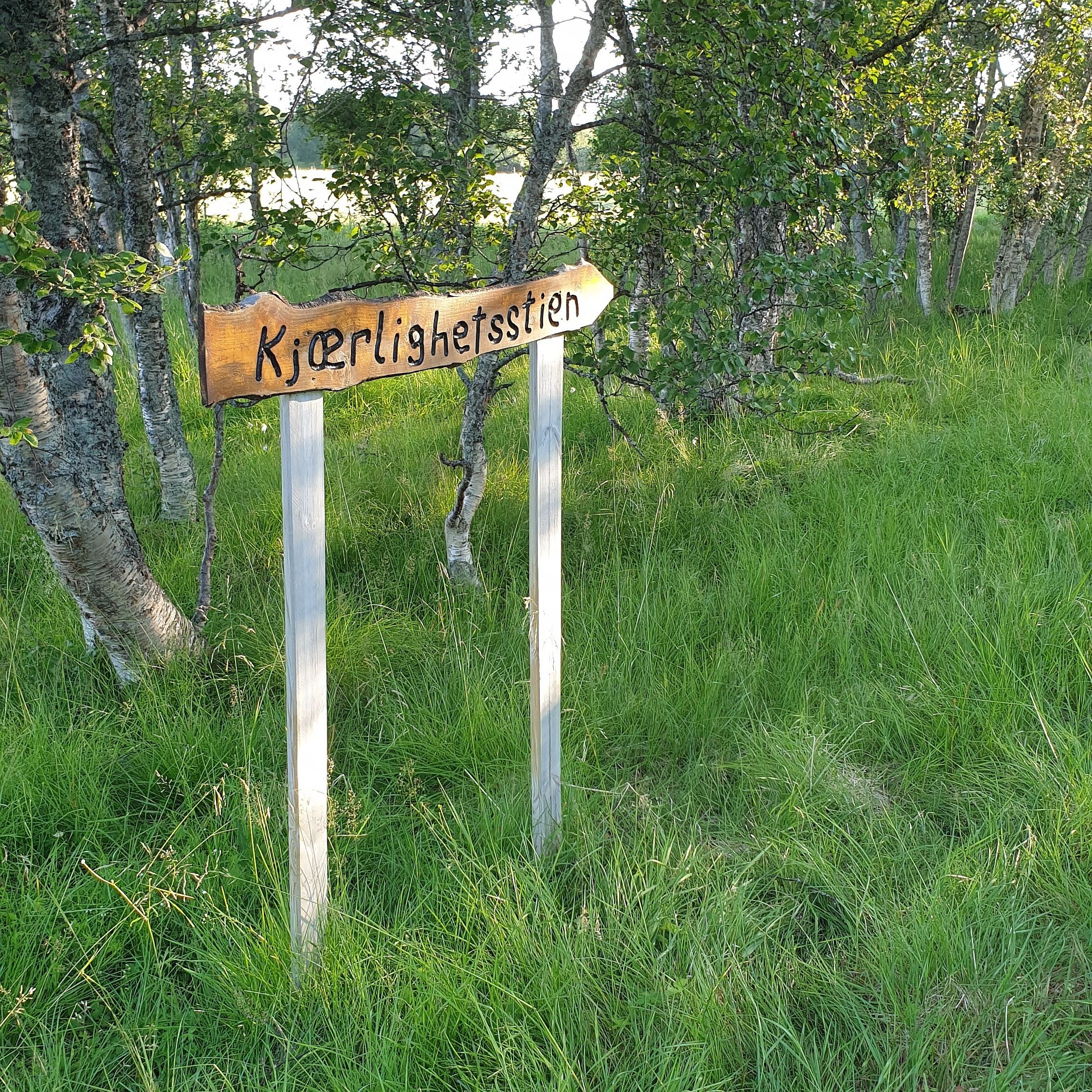 love-path hiking sign