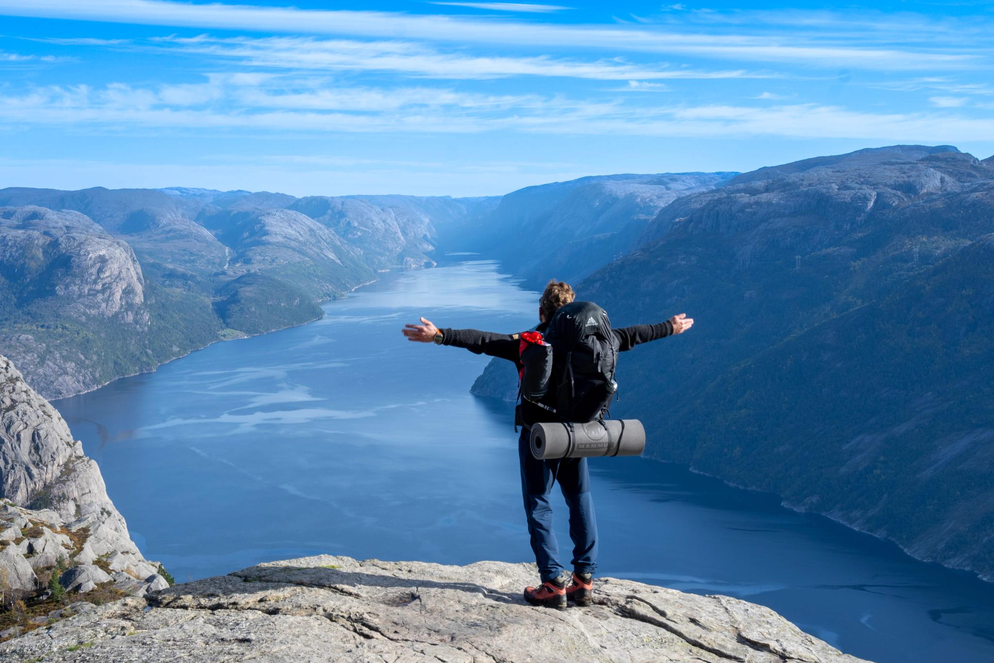 Private guided hike Preikestolen back track i Lysefjorden