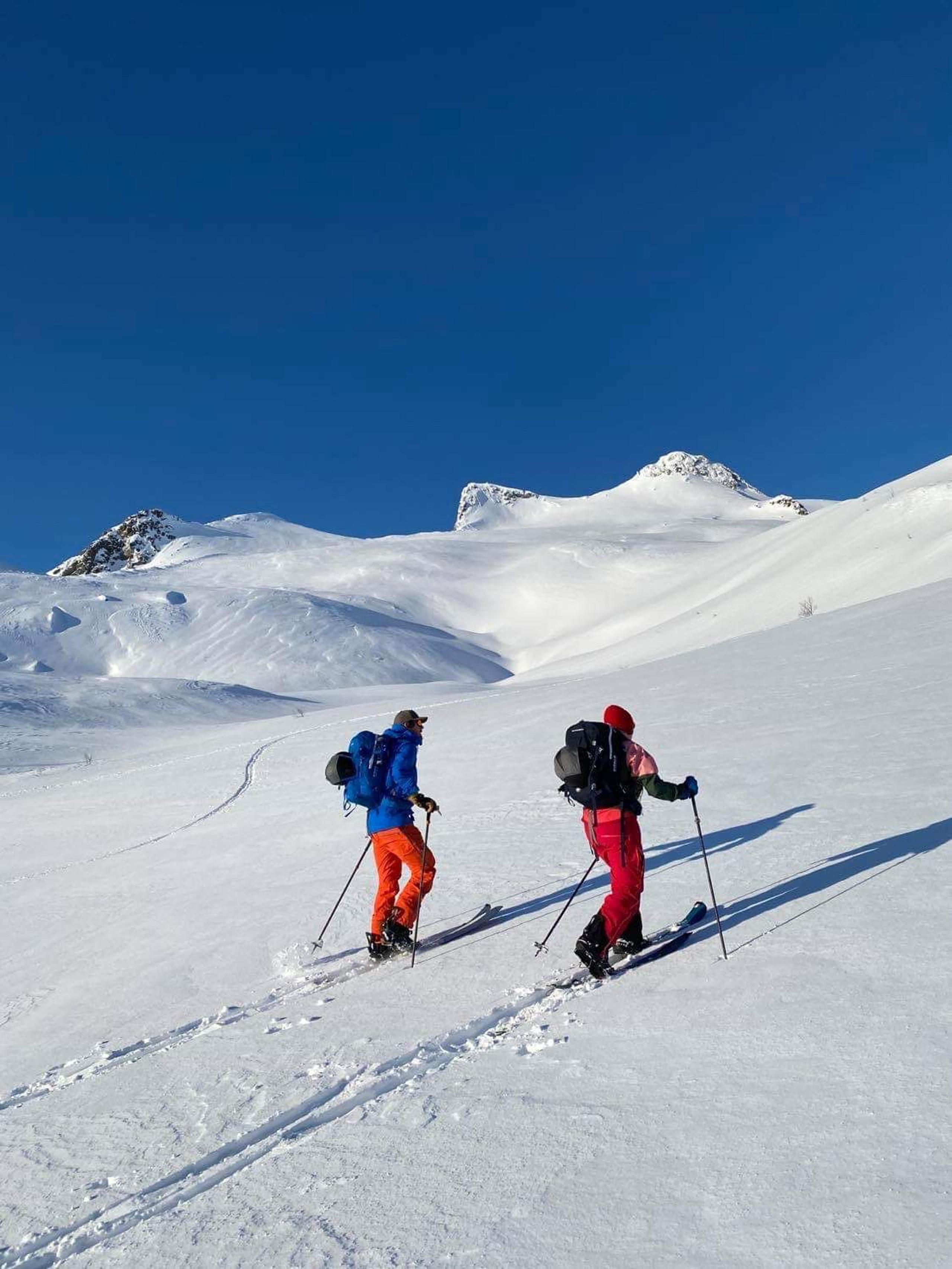 3-day Mountaineering Tour Package with Skårungen