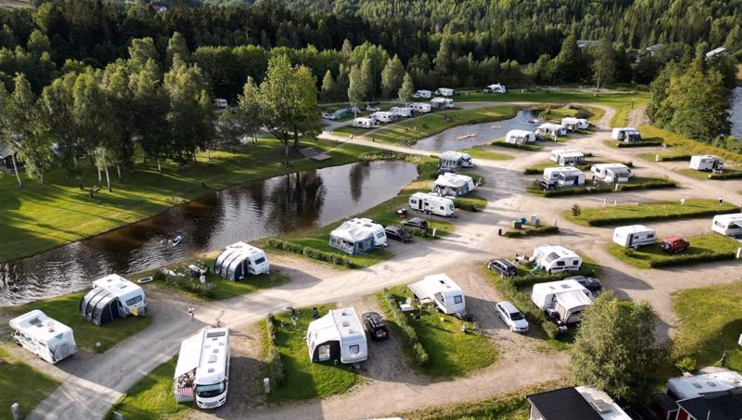 dronebilde av Beverøya Camping