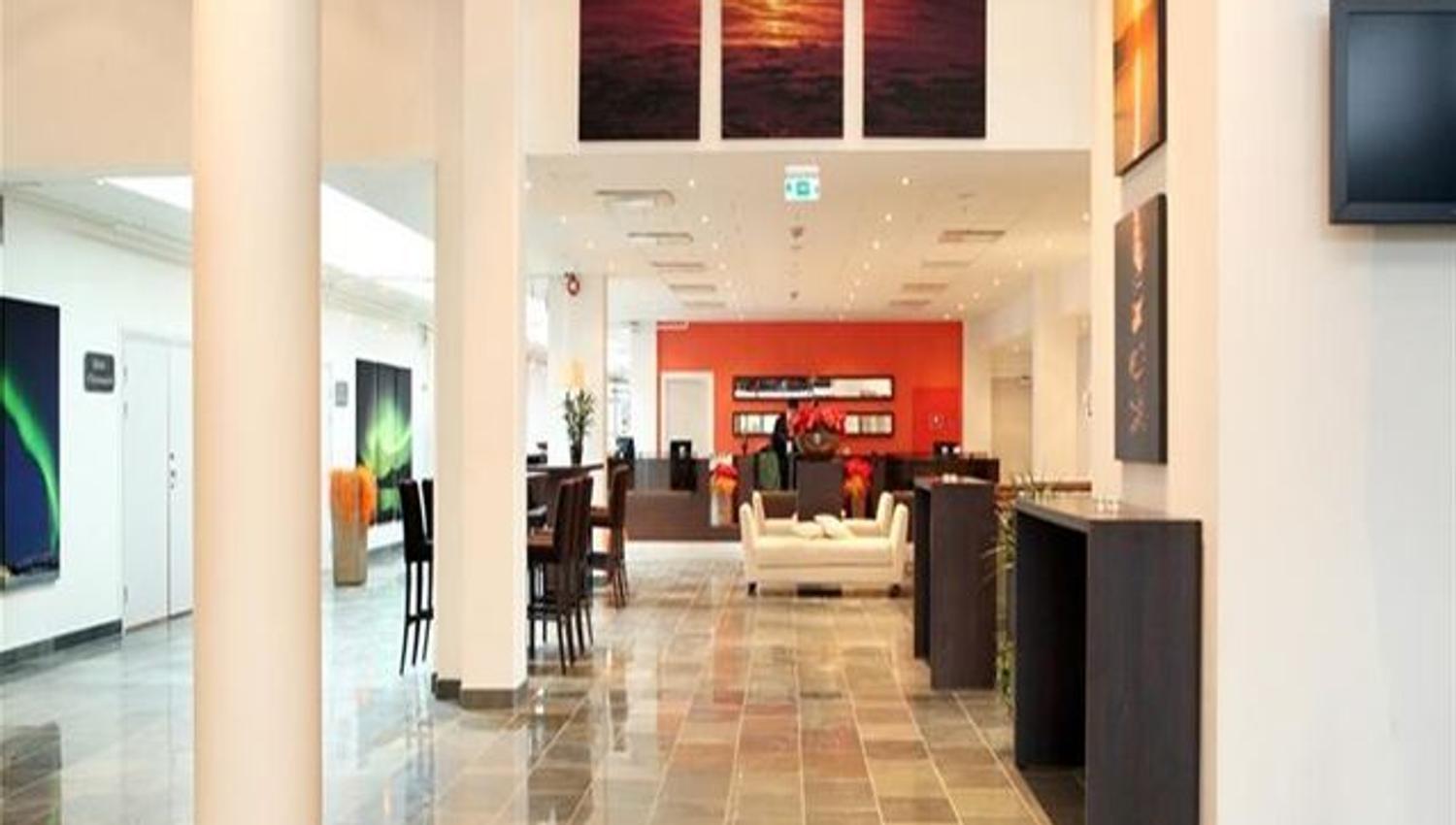 Front desk area Rica Hotel Alta