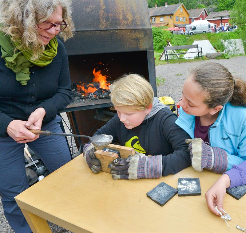 Children who cast iron