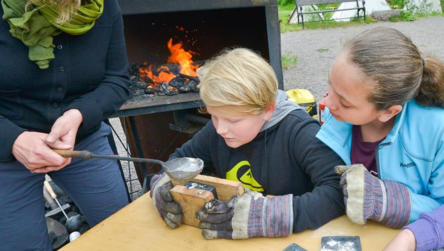 Children who cast iron