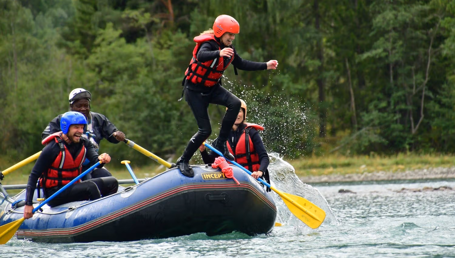 Balancing Raft Family Rafting – Fun for the Whole Family