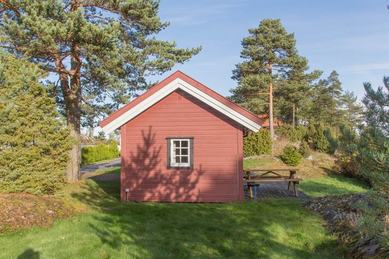 rød hytte på stora lee camping