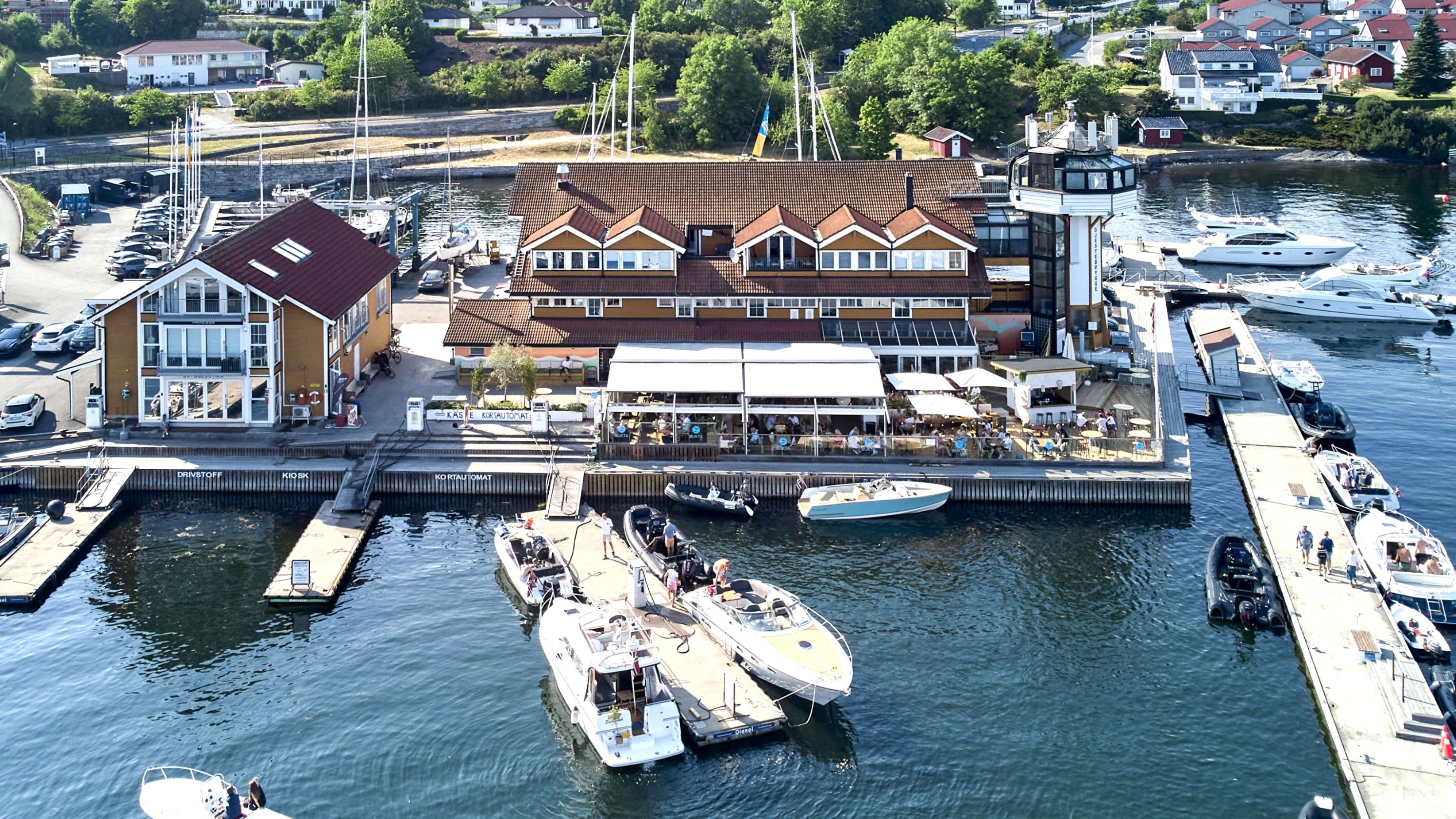 Overview photo Vollen Marina and restaurant Bukta Matbar