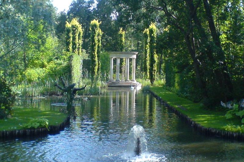 Havlystparken med fontene på Ramme Gaard i Hvitsten.