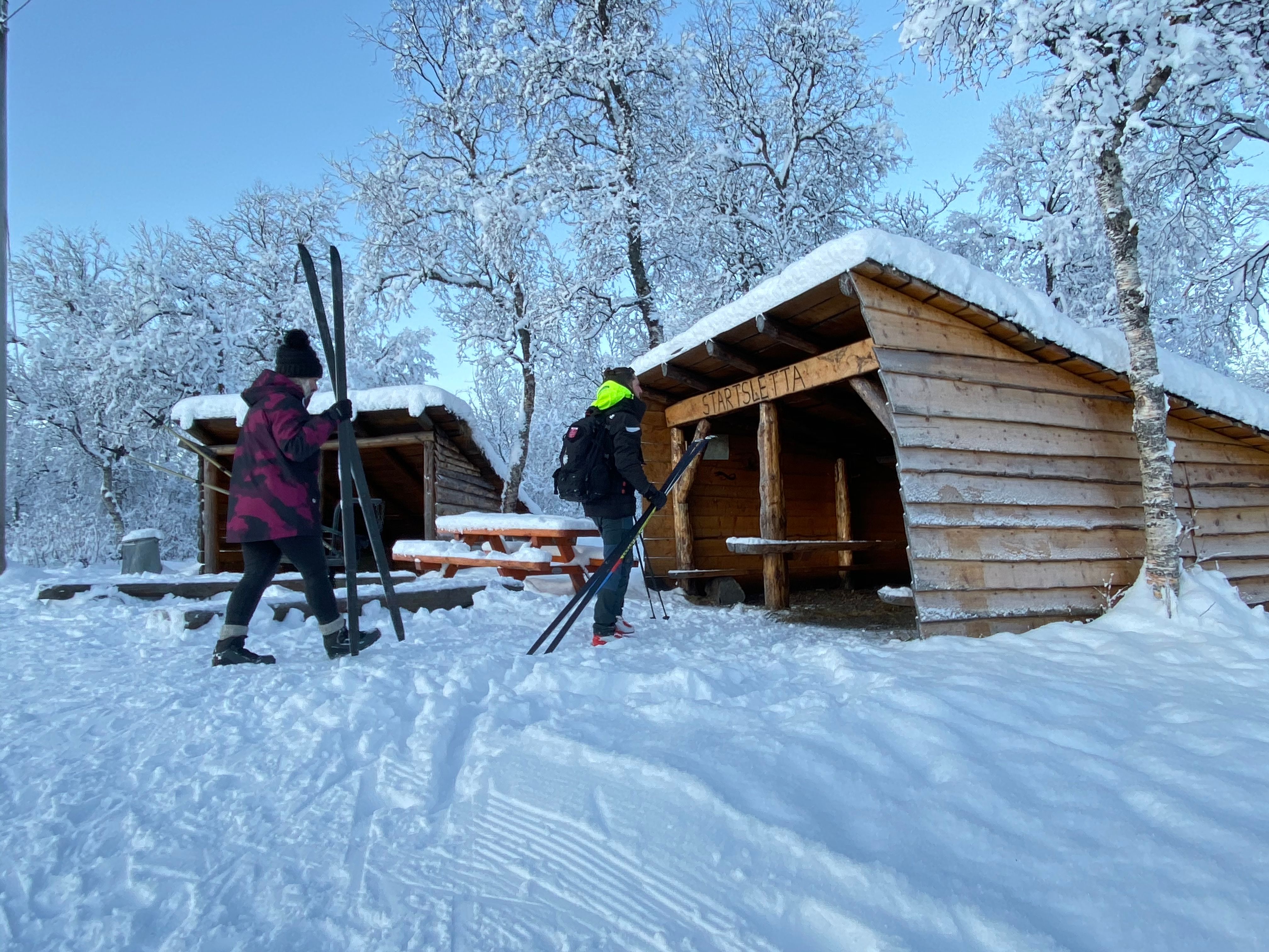 Arcticoncepts-Harstad-gapahuk-cross country skiing-snow-winter wonderland-foto Bernd Kossmann