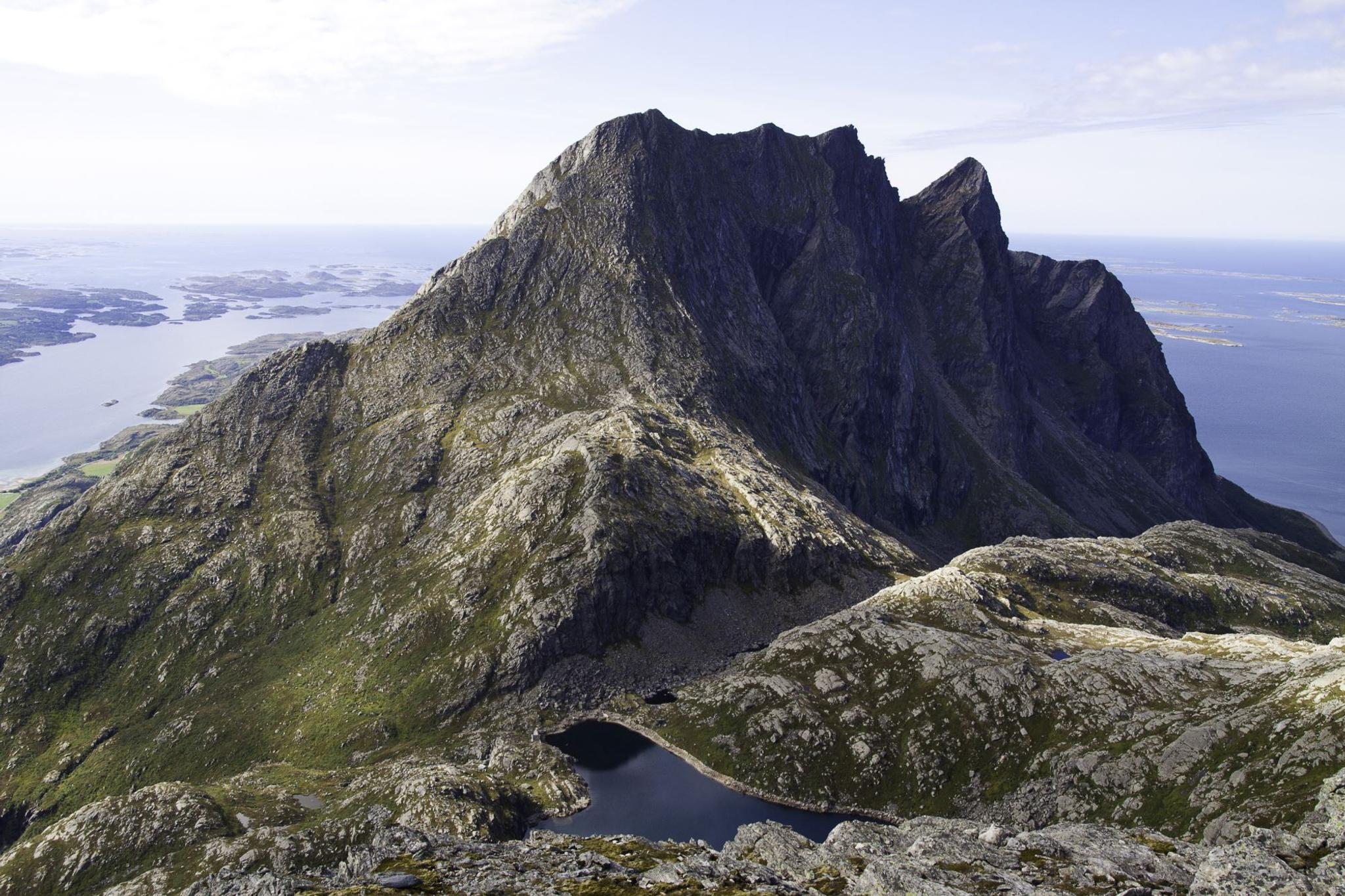 The Mount Dønnamannen