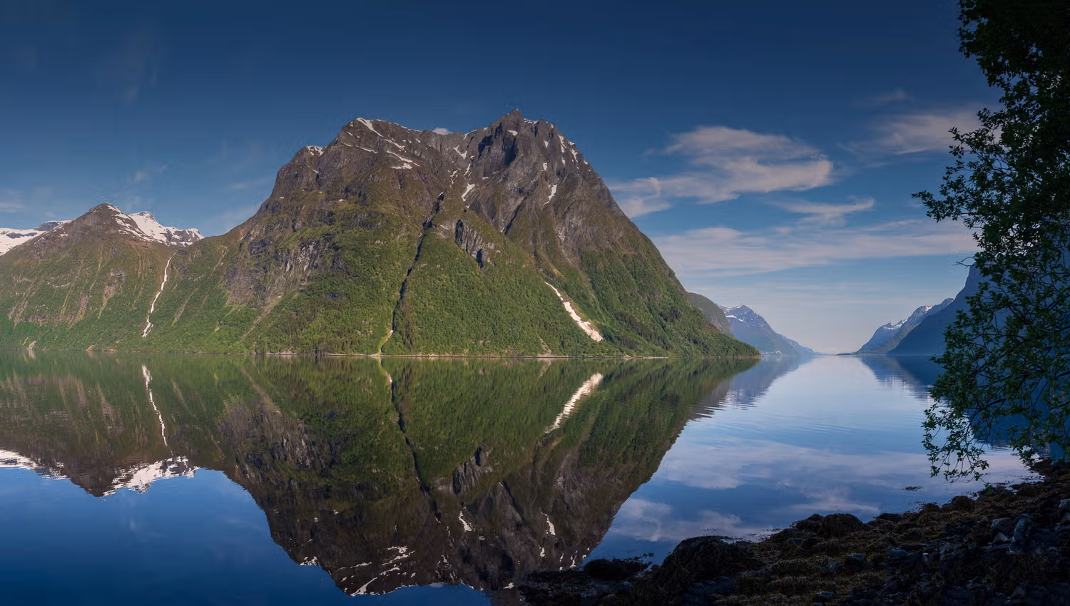 Hjørundfjord