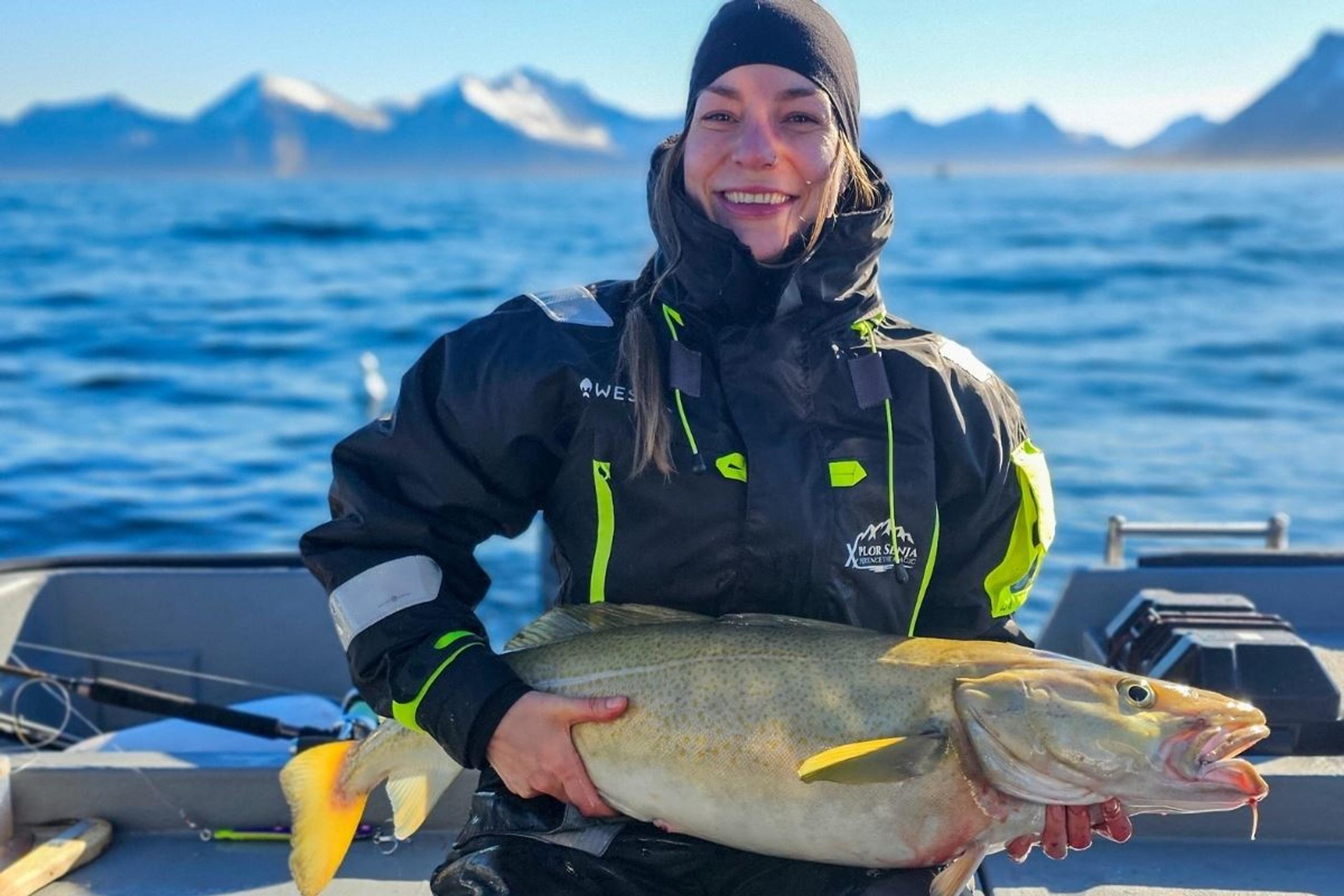 Private Boat Tour – Sightseeing and Fishing on Senja