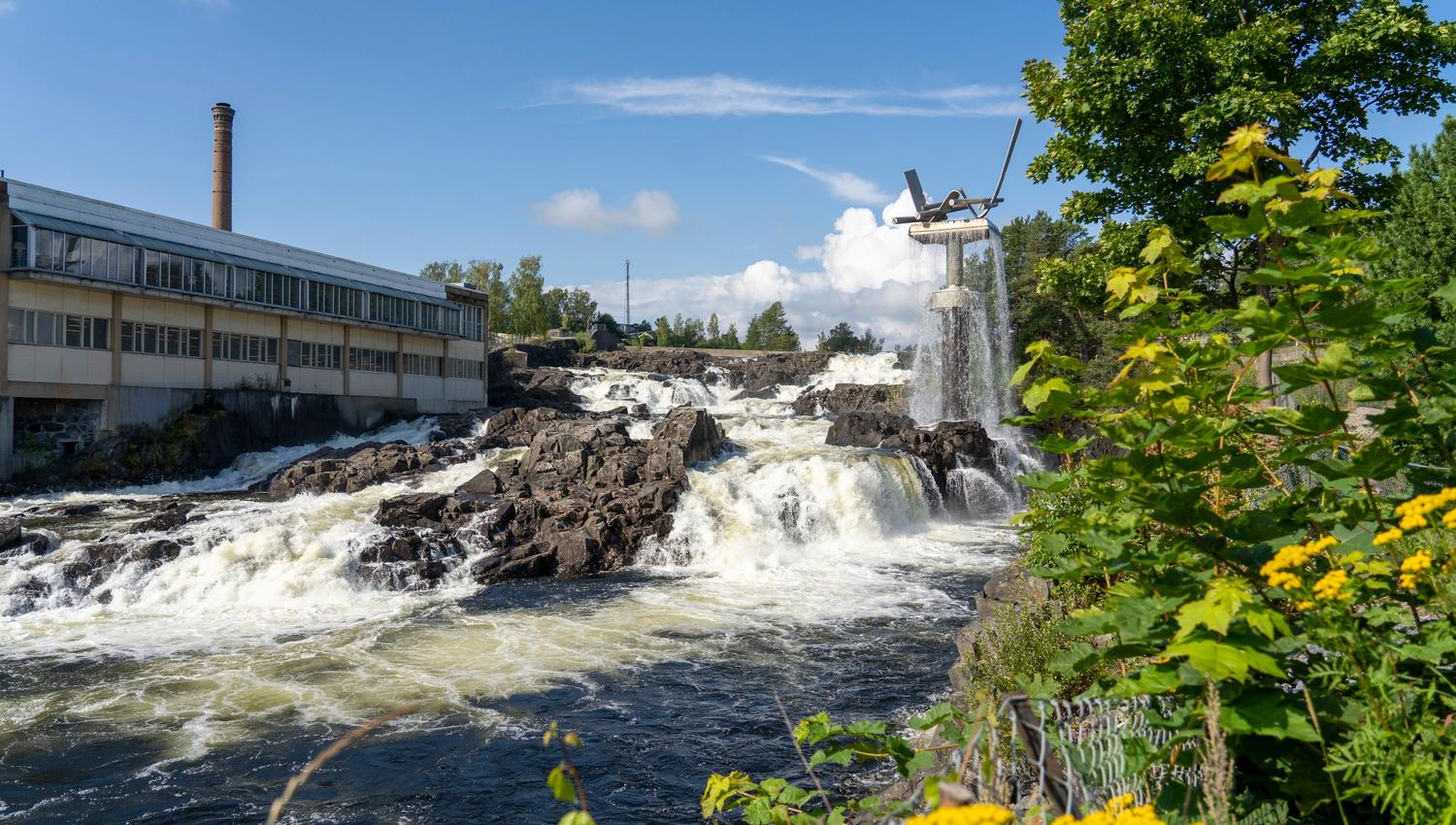 Hønefossen og Oppgangsaga Hønefoss