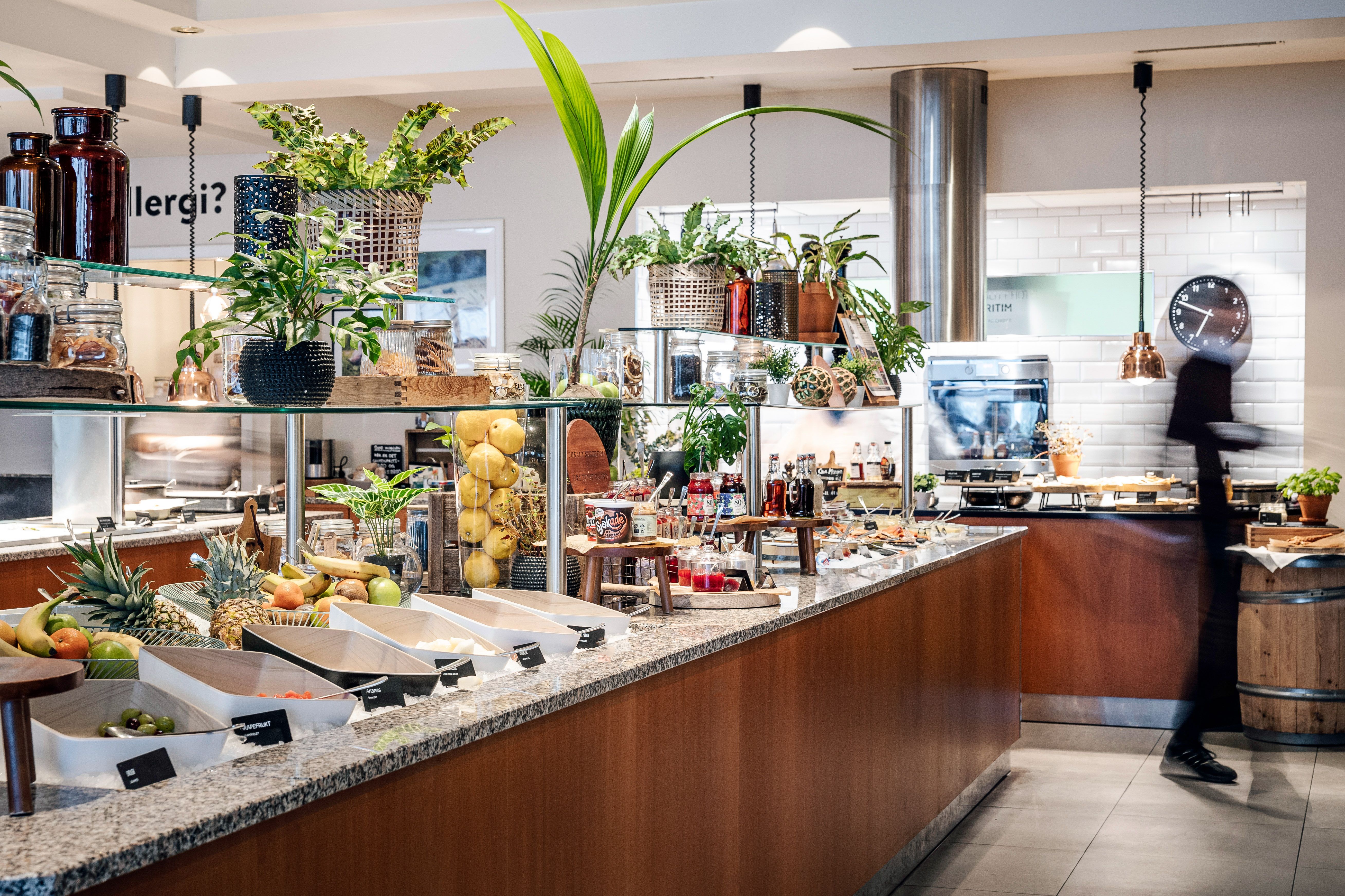 Quality Hotel Maritim- buffet