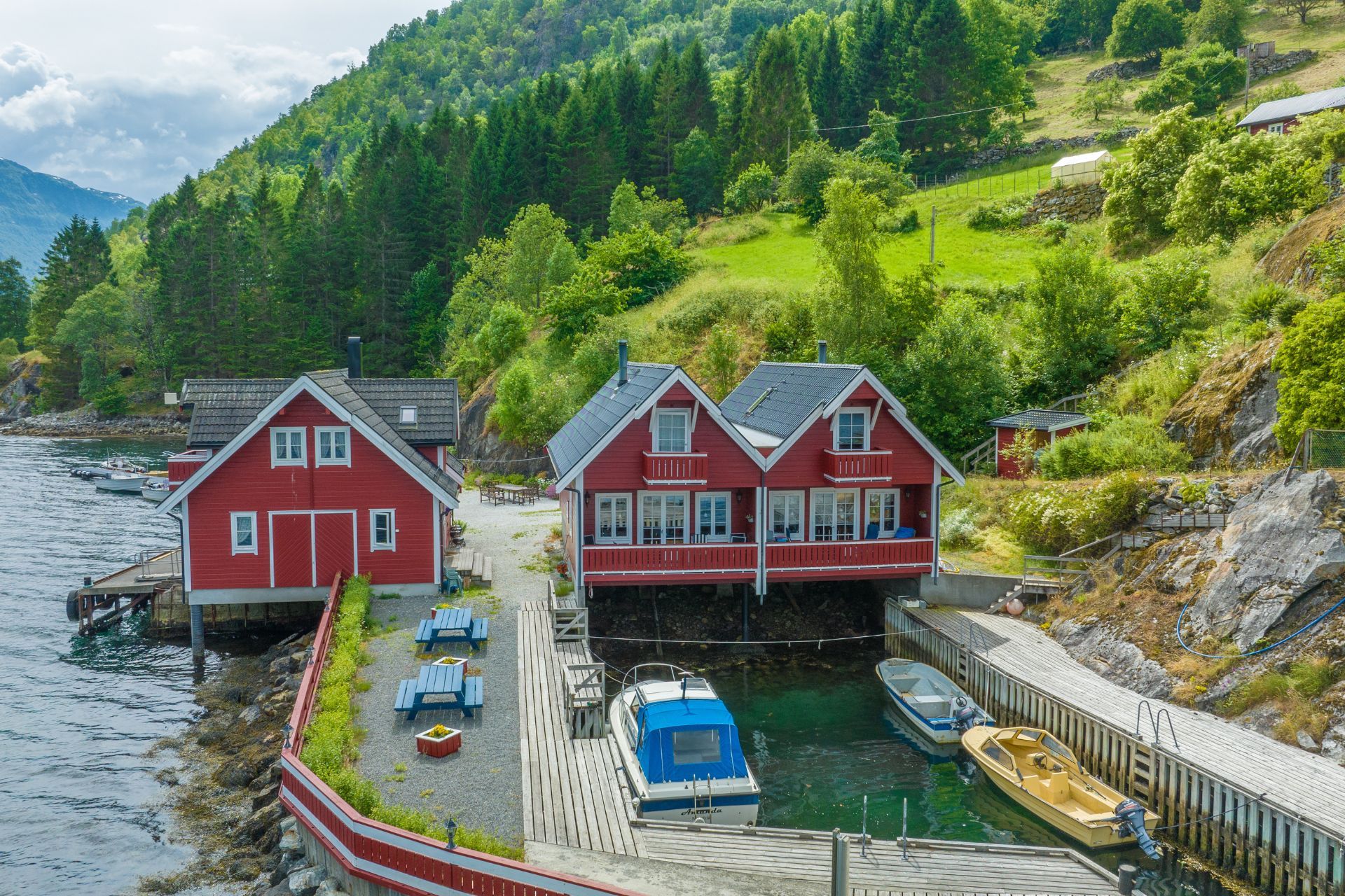 Otterskred Fjordhytter