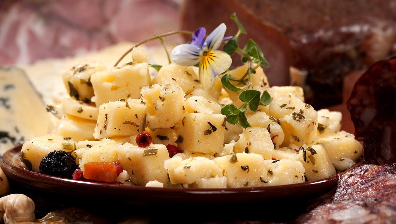Gangstad gårdsysteri - salad cheese