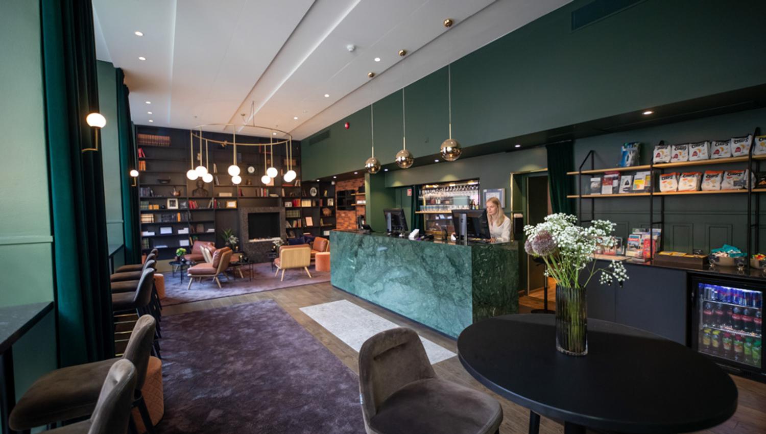 Resepsjon og kaffebar, Hotell Bondeheimen, Oslo. Foto