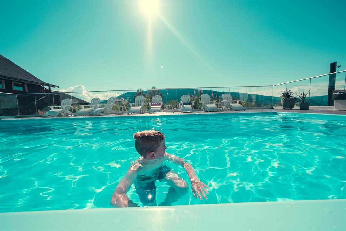 Outdoor swimming pool Nermo Hotell