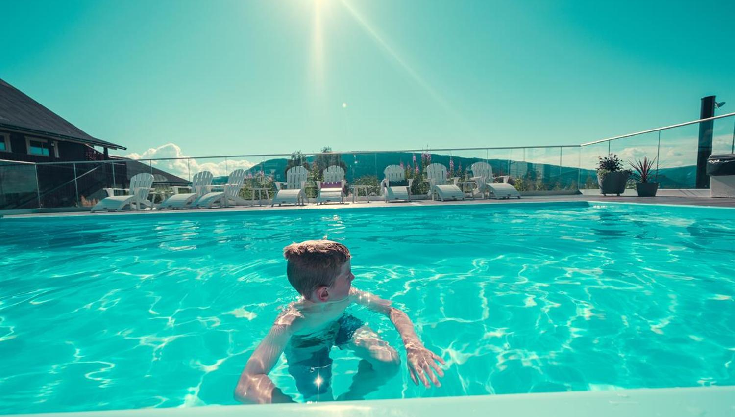 Outdoor swimming pool Nermo Hotell