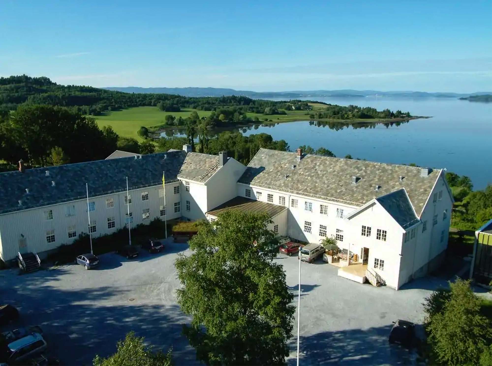 Inderøy Sund Folkehøgskole ovenfra WEB