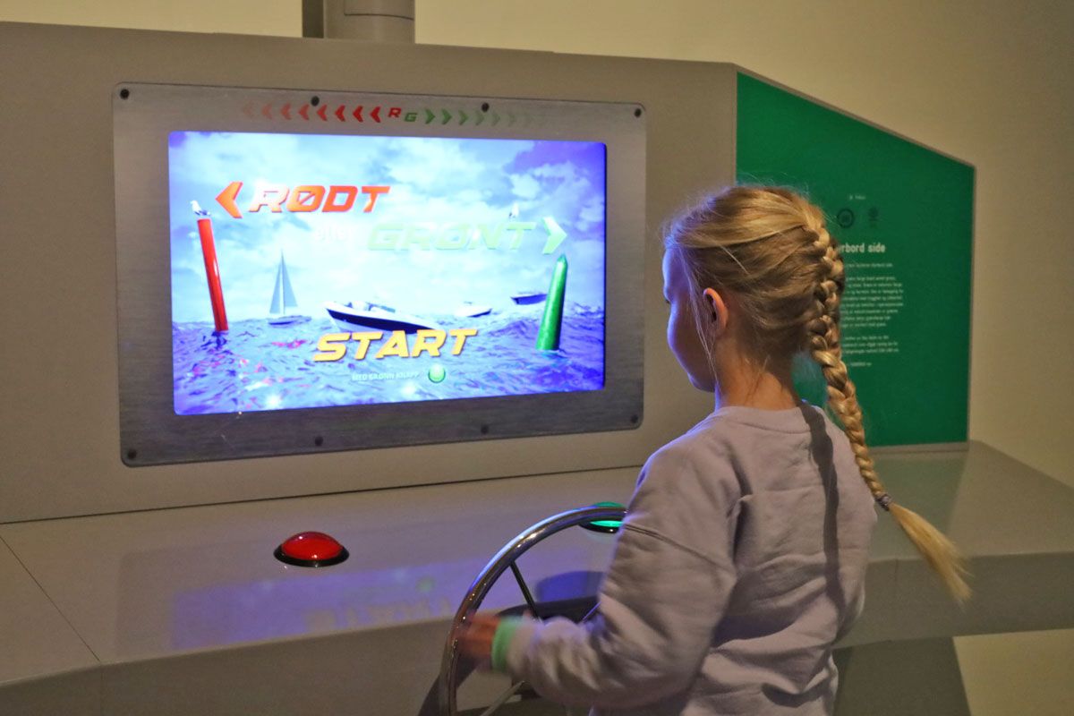 girl playing at DuVerden