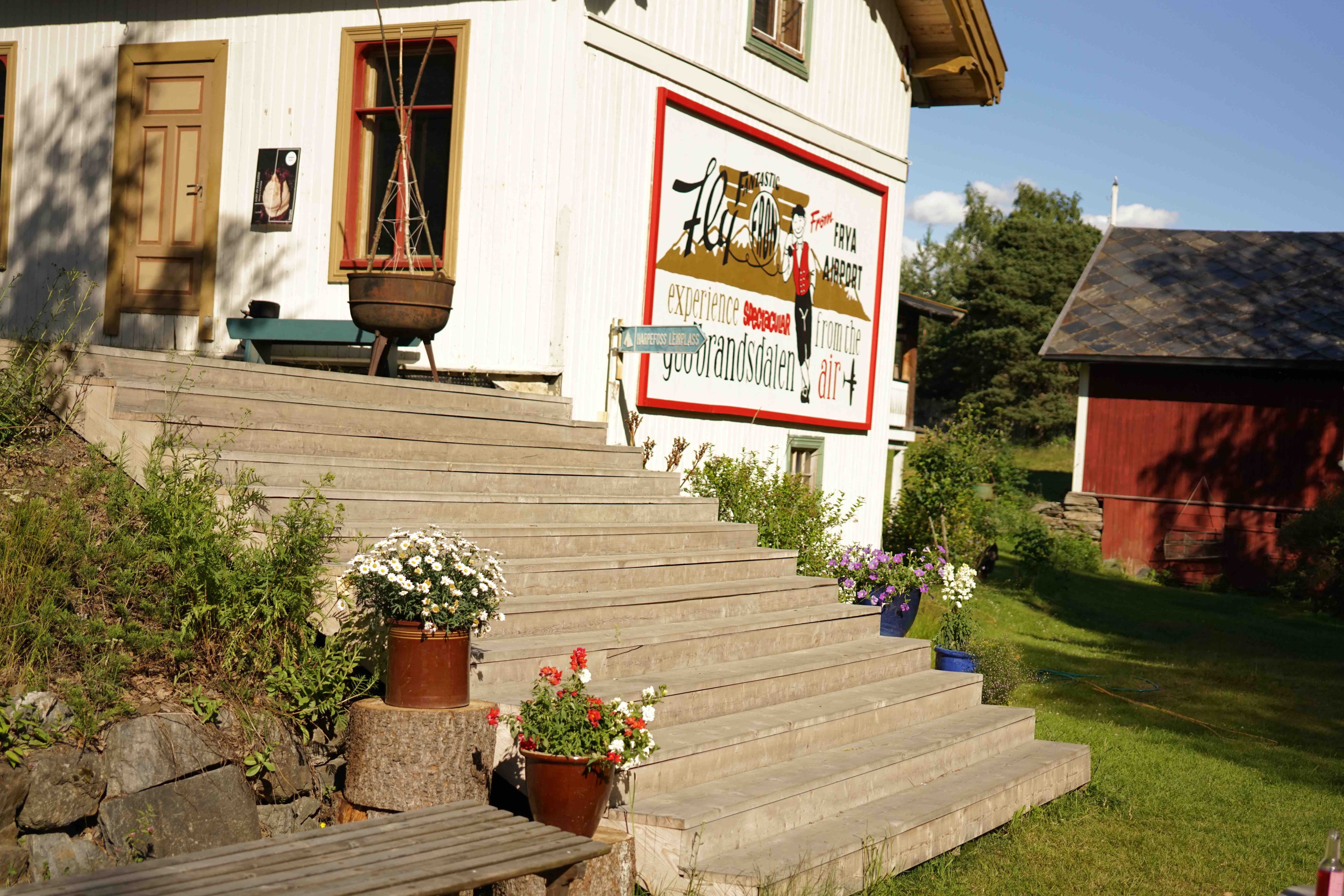 Stairs to the garden - Harpefoss Hotell
