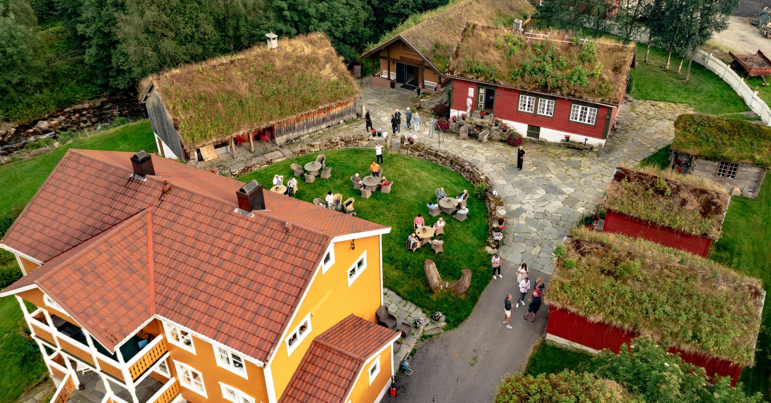 Rekkedal Gjestegard - Events and local cuisine
