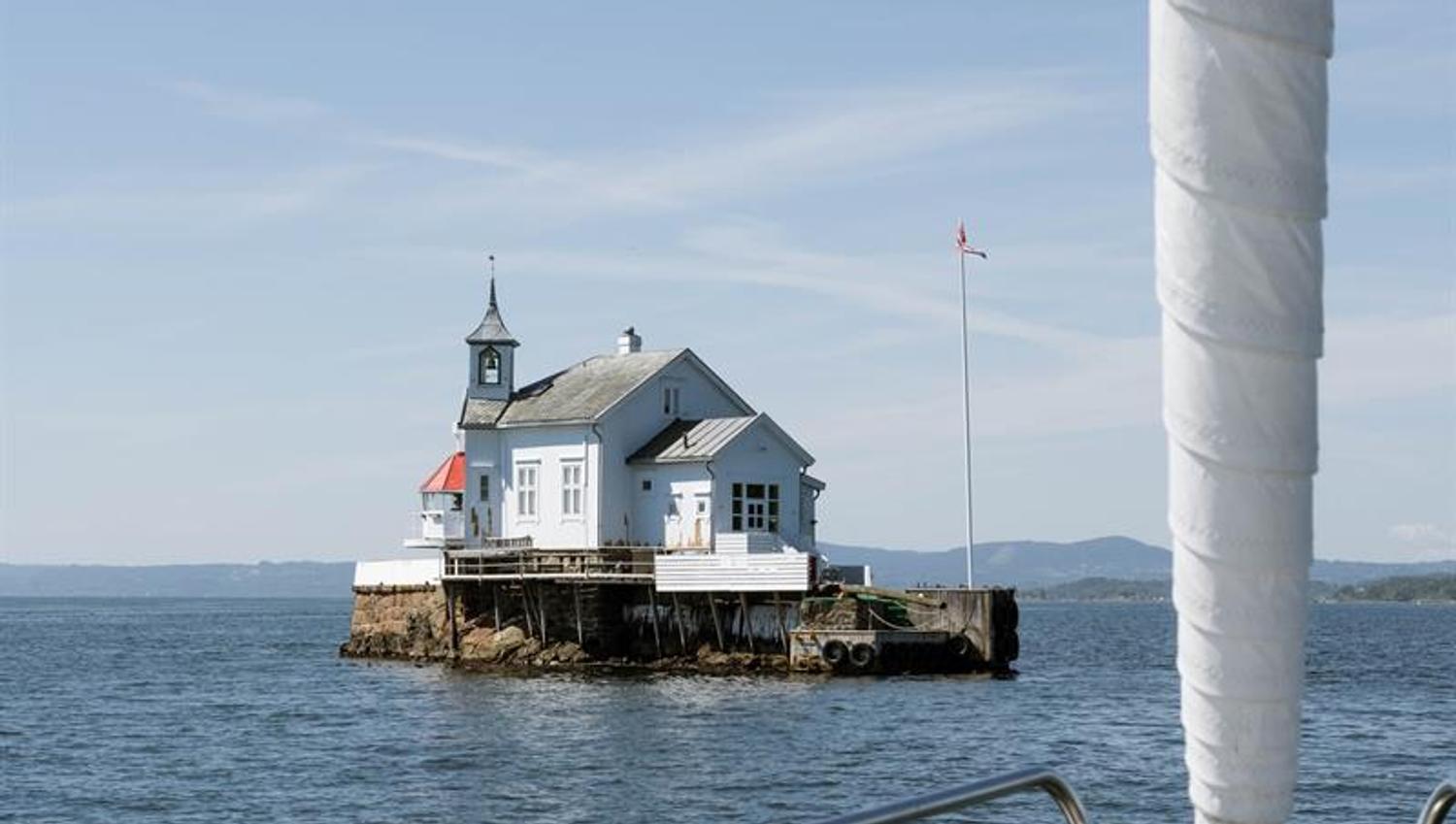 Dyna Lighthouse