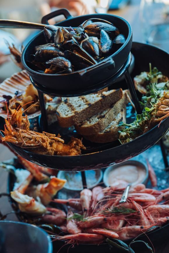 Skalldyr og annen mat funnet på Fangt restaurant i Tromsø