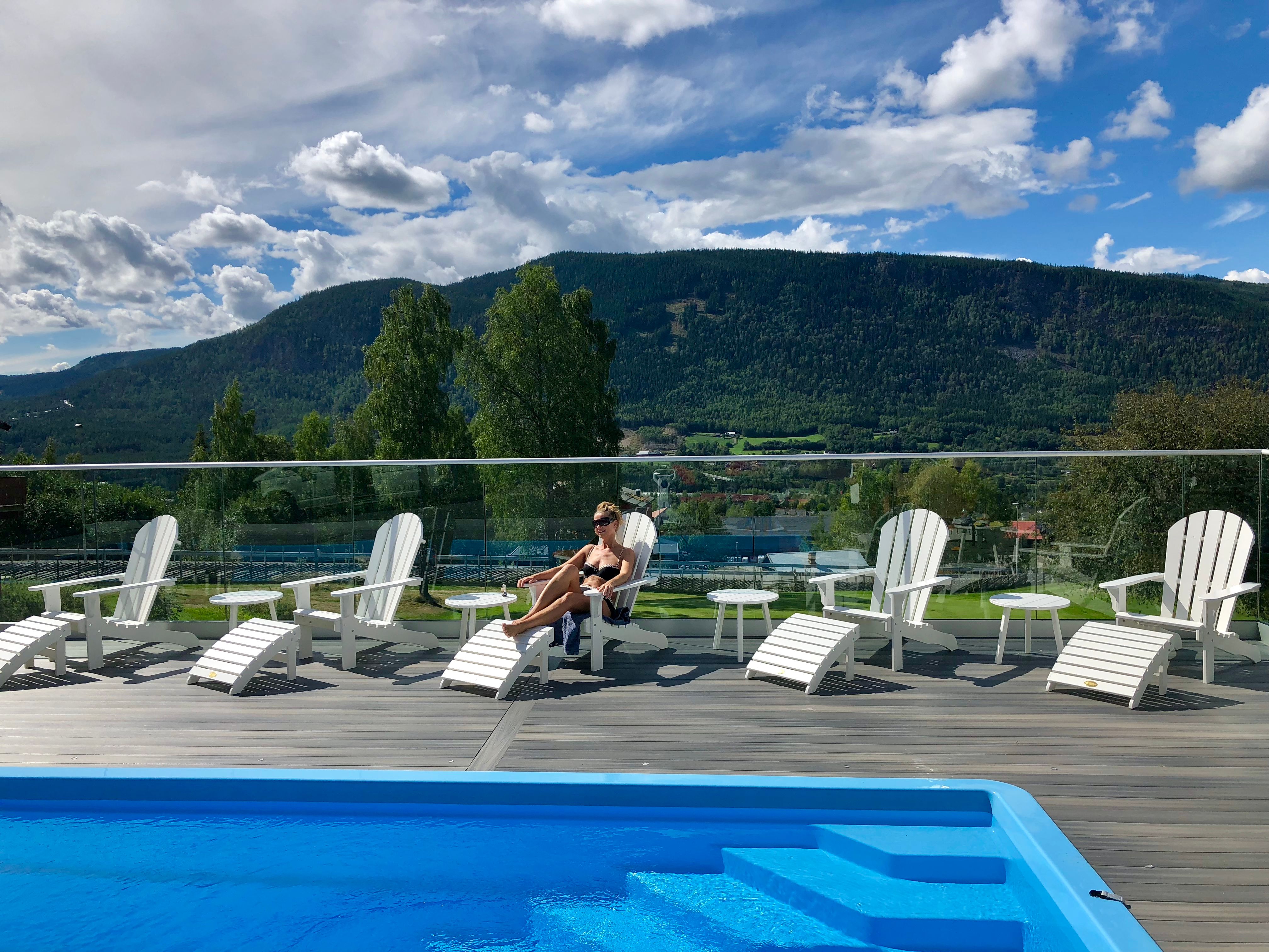 Pool area Nermo Hotell