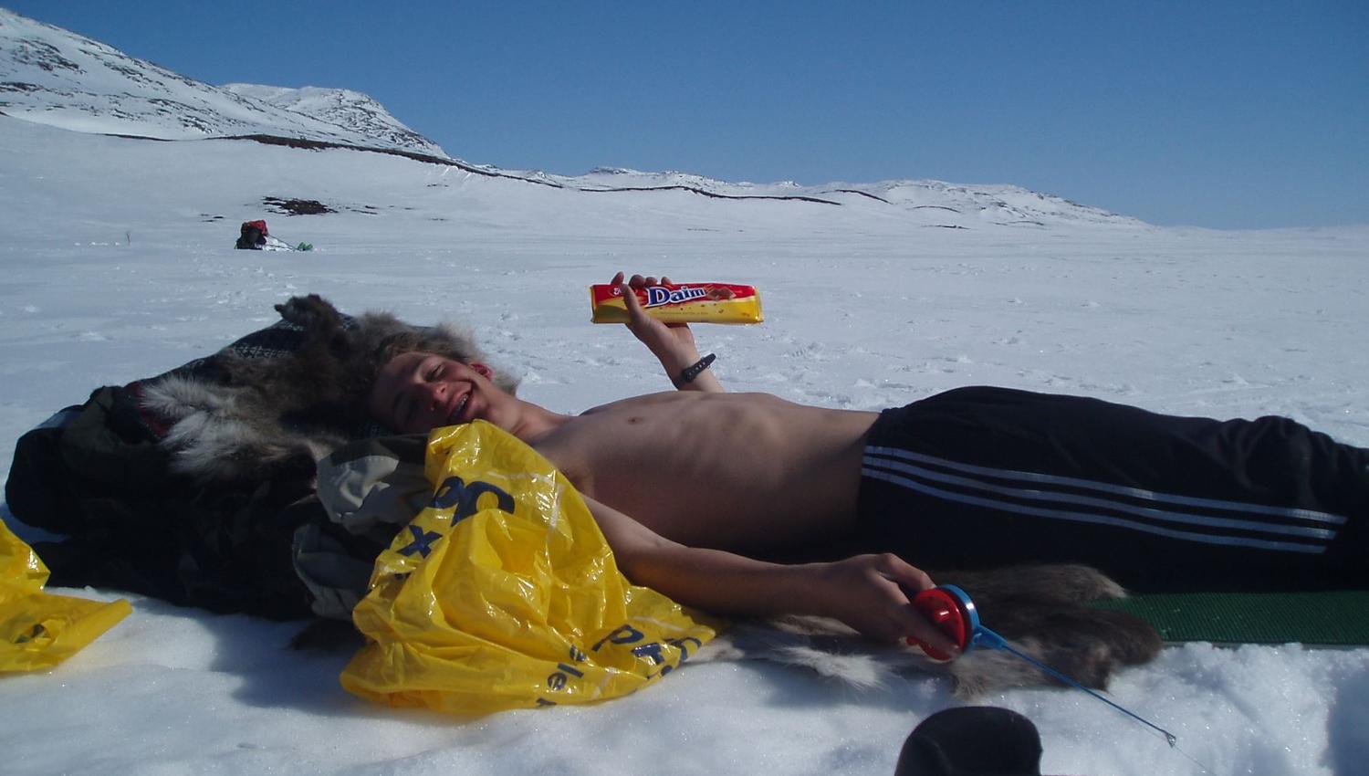 Relaxing in the sun eating chocolate = life quality!