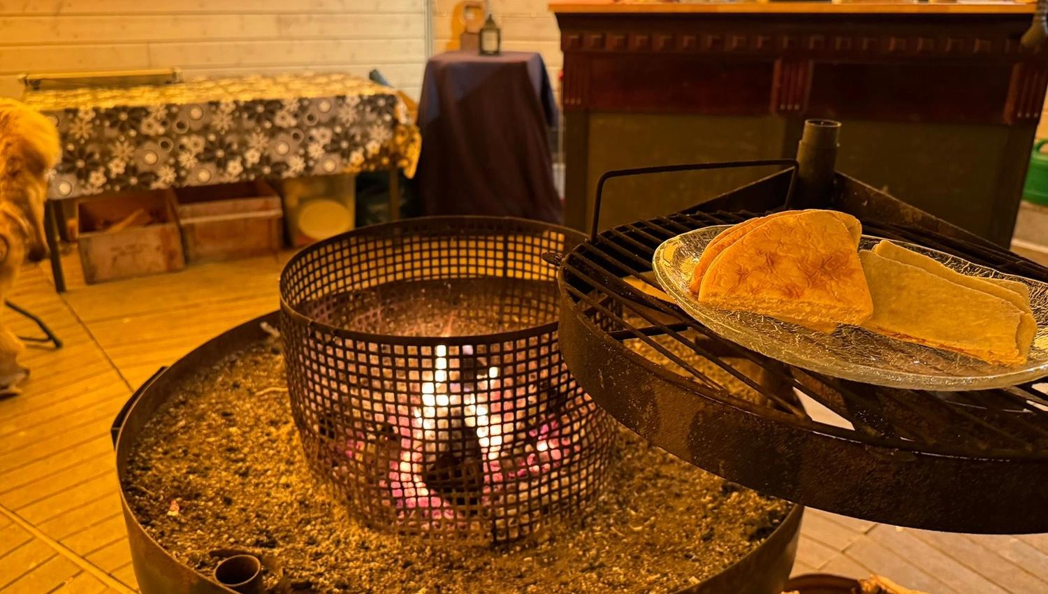 Lunch break with traditional norwegian lefse