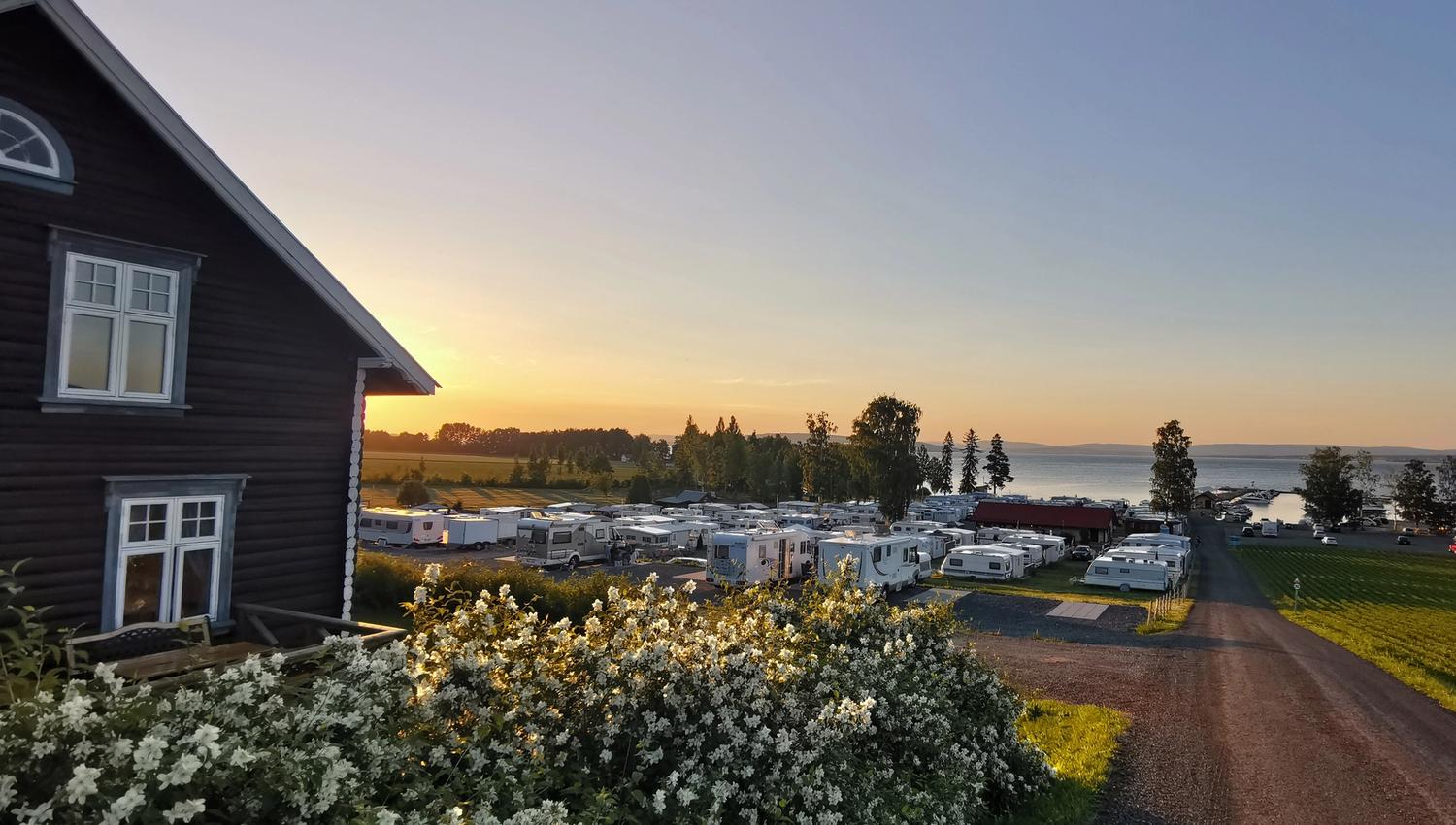 Evjua Strandpark, fra Kapteinsboligen