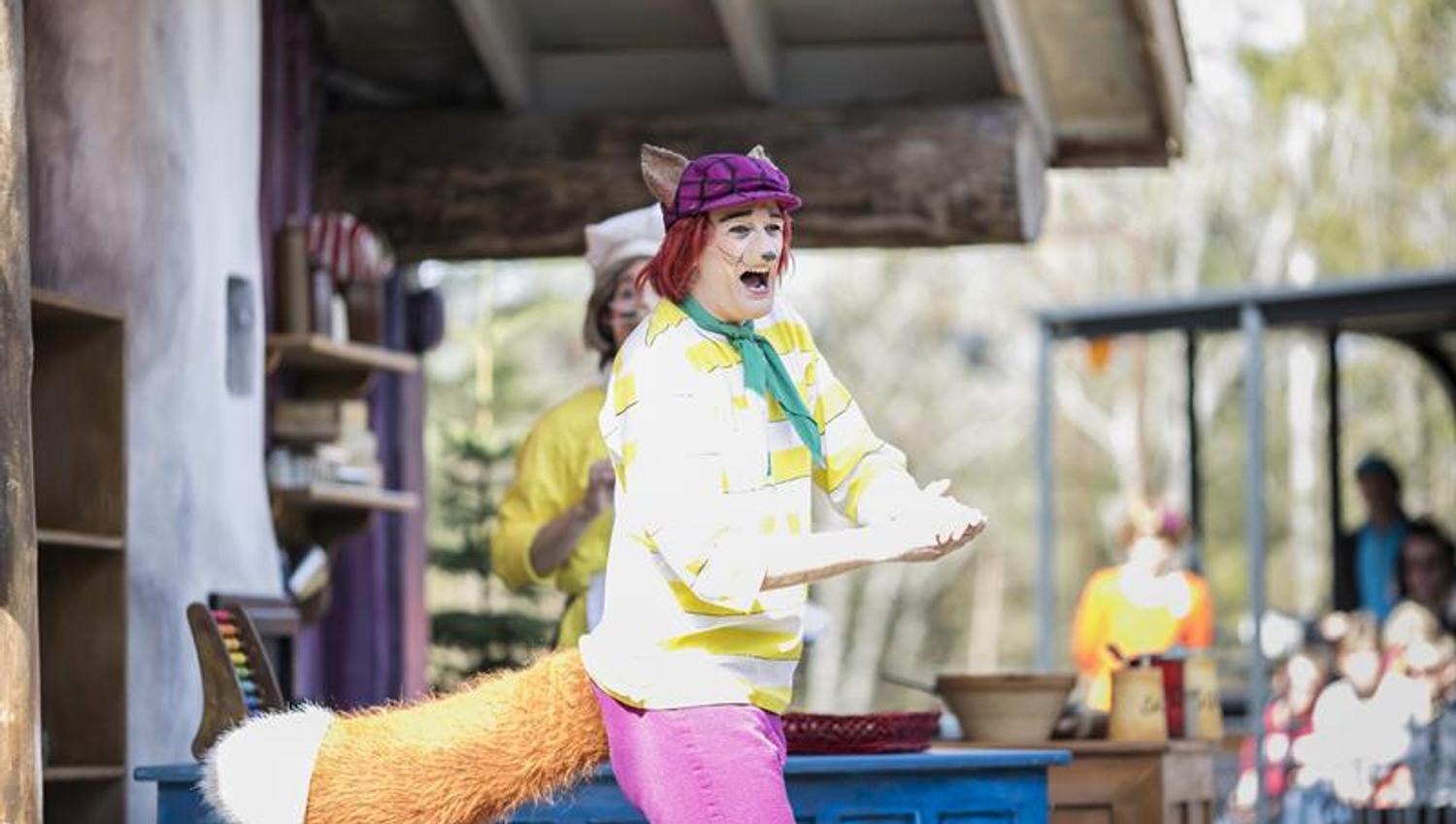 Hakkebakkeskogen show in Dyreparken