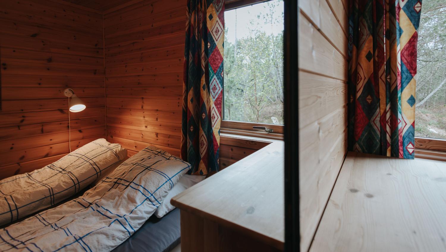 One of the cabins on Risnesøyna