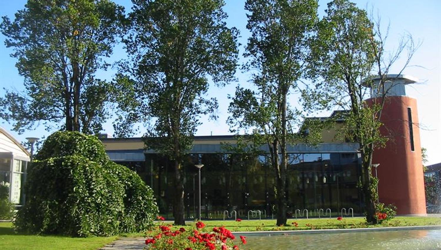 park outside the building